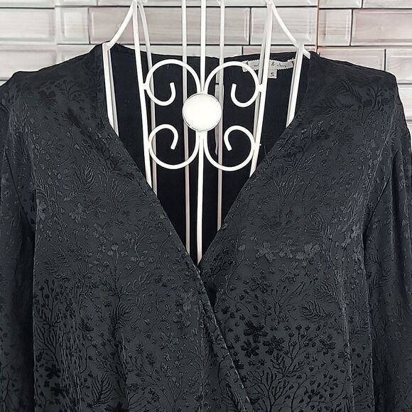 Willow and Clay jaquered print blouse Size S - Picture 2 of 11